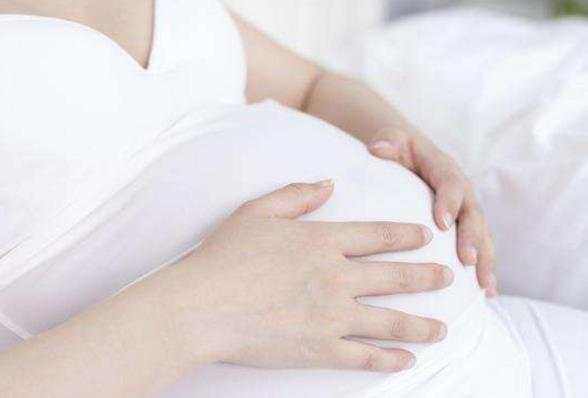 孕期便秘用力排便，竟然影响胎儿健康！
